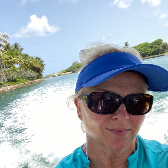 Meet your Posher, Jacqueline - Picture 1 of 3